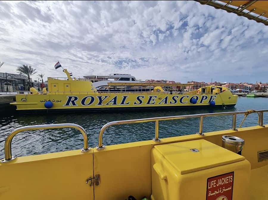 Makadi Bay: Royal Seascope Submarine Cruise & Snorkel stop - What to bring and how to plan the day