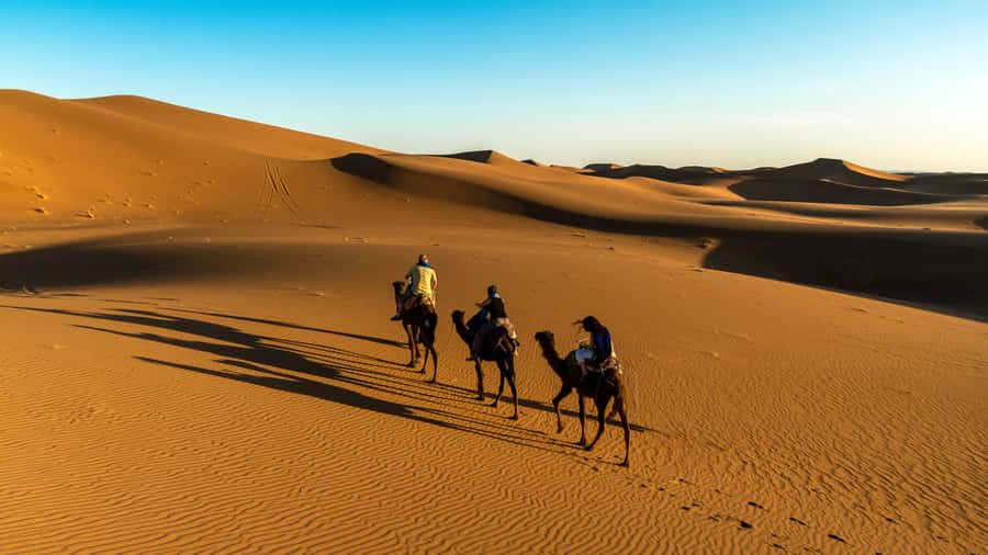 Marrakech: 3-Day Merzouga and Sahara Desert Tour - Dinner, drums, and a night in a desert tent