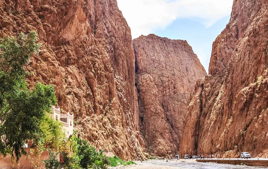Marrakech: 3-Day Merzouga Desert Experience Camel & Meals - Erfoud, dates, and the road toward Merzouga