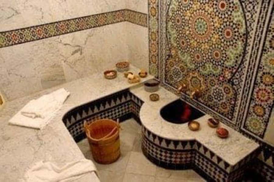Marrakech: 3H Traditional Hammam, Massage & Hotel Transfer - Mint tea, chocolate, and a quiet landing