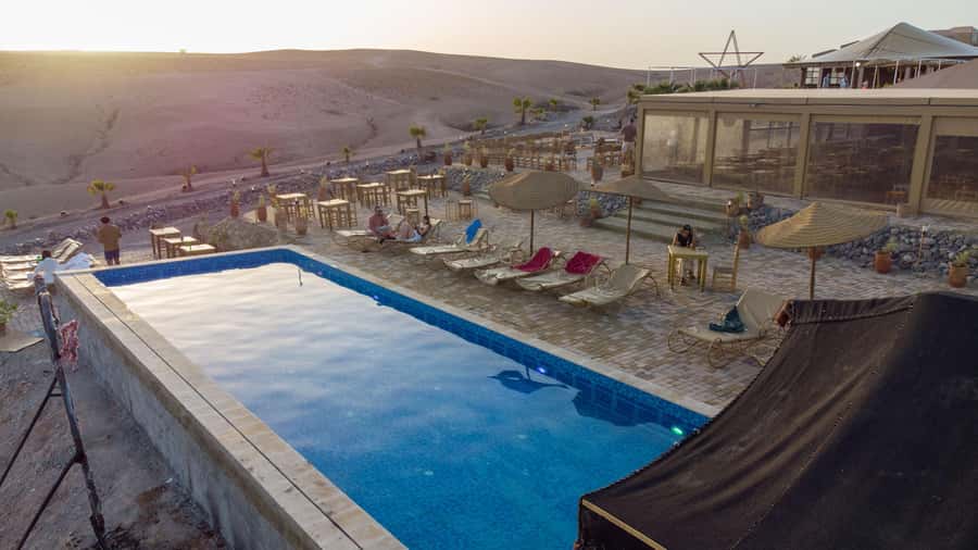 Marrakech: Agafay Desert Escape with Swimming Pool and Lunch - The ride out passes villages and dry Moroccan country