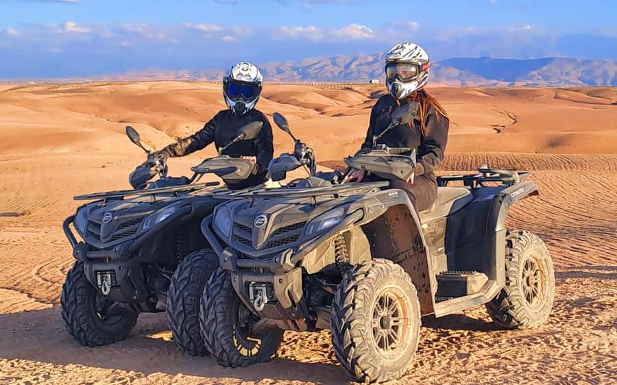 Marrakech: Agafay Desert Quad Bike Tour with Moroccan Tea - Riding the Agafay route for 60 to 90 minutes