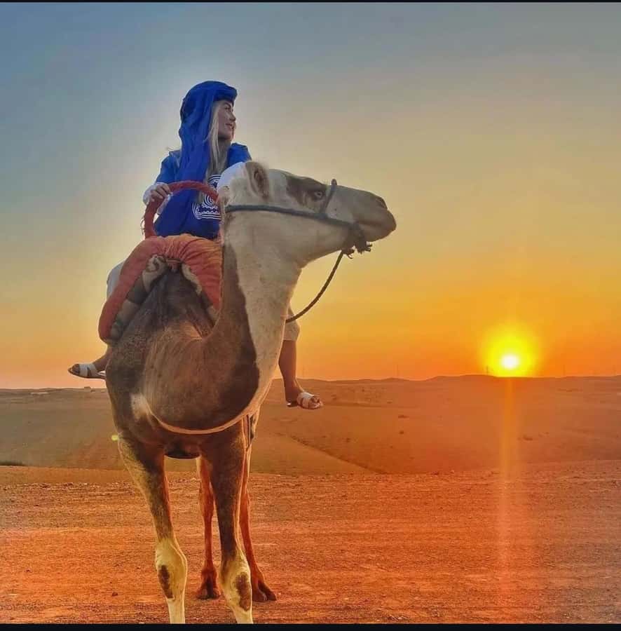 Marrakech: Agafay Desert Sunset, Camel Ride, and Dinner Show - Sunset over the dry hills