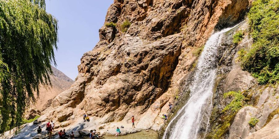 Marrakech: Atlas Mountains & Ourika Waterfalls, Lunch+Guide - How the day feels in practice