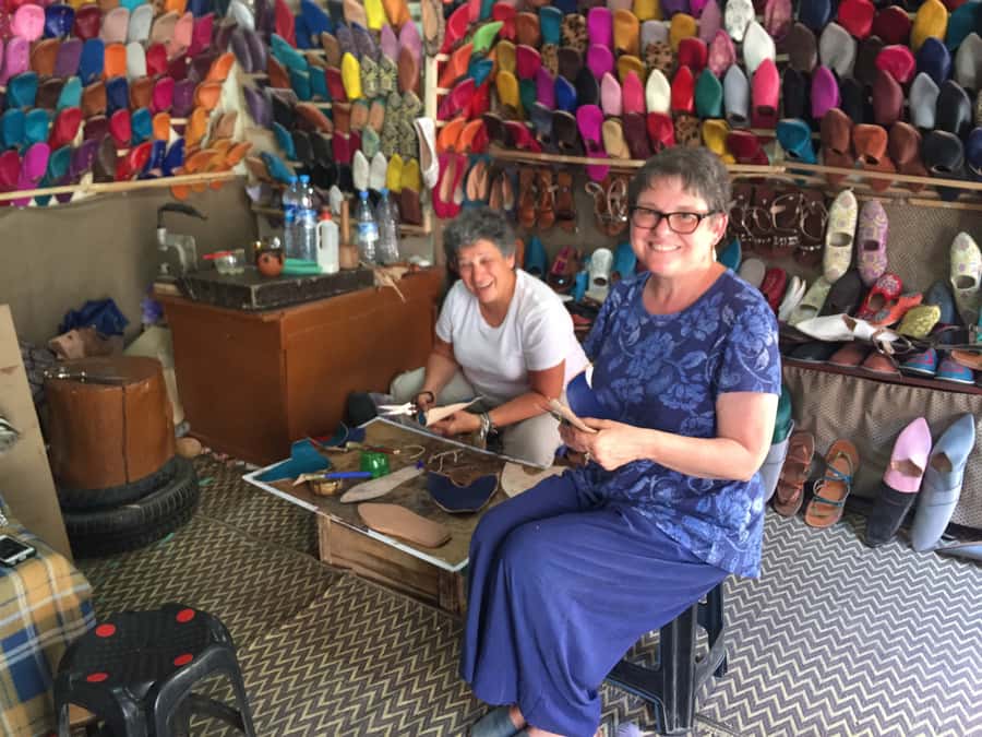 Marrakech: Babouch Making Workshop in the Medina - Meeting Youssef and choosing your leather