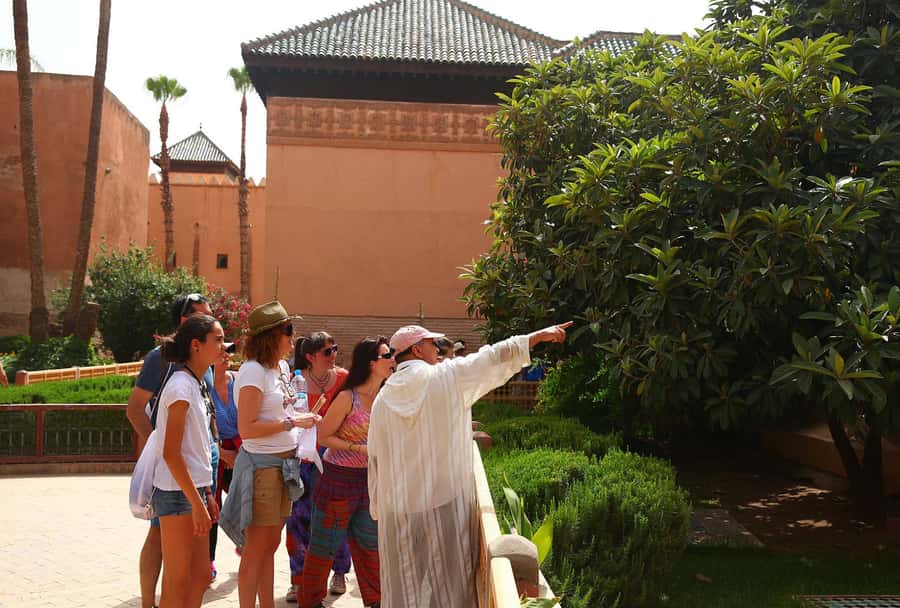 Marrakech: Bahia Palace, Saadian Tombs & Medina Guided Tour - Key points at a glance