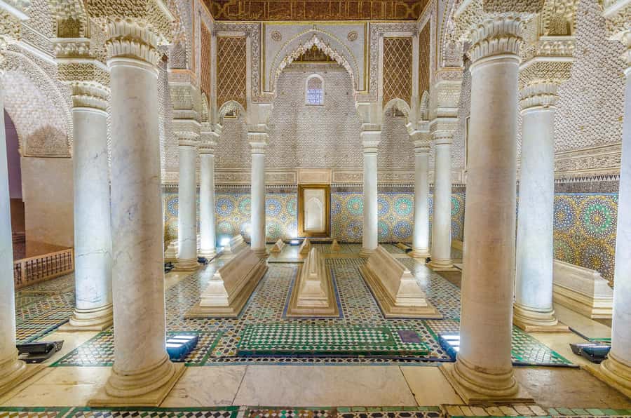 Marrakech: Bahia Palace, Saadian Tombs, Souk and Medina Tour - What this Marrakech walking tour really covers