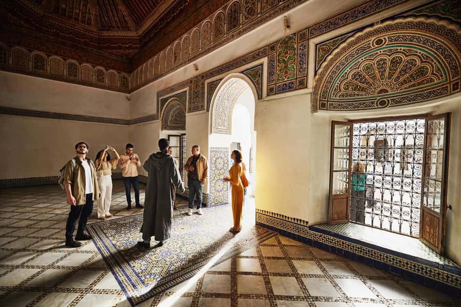 Marrakech: Bahia Palace, Saadian Tombs & Top Highlights Tour - Saadian Tombs and the cost of a beautiful bottleneck