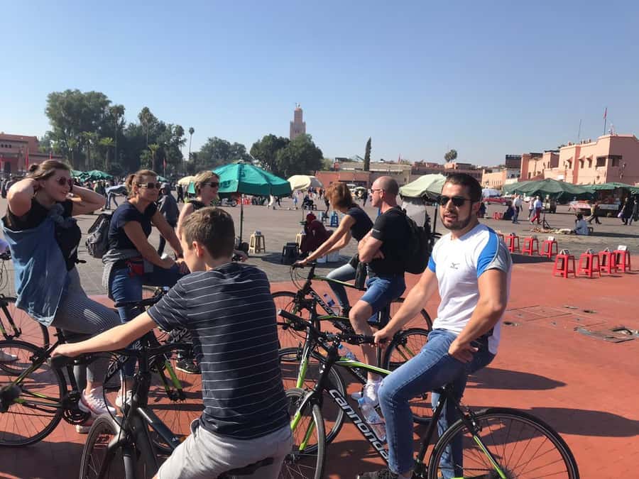 Marrakech: Bicycle Tour with a Local Guide - Gueliz and Hivernage: Marrakech beyond the walls