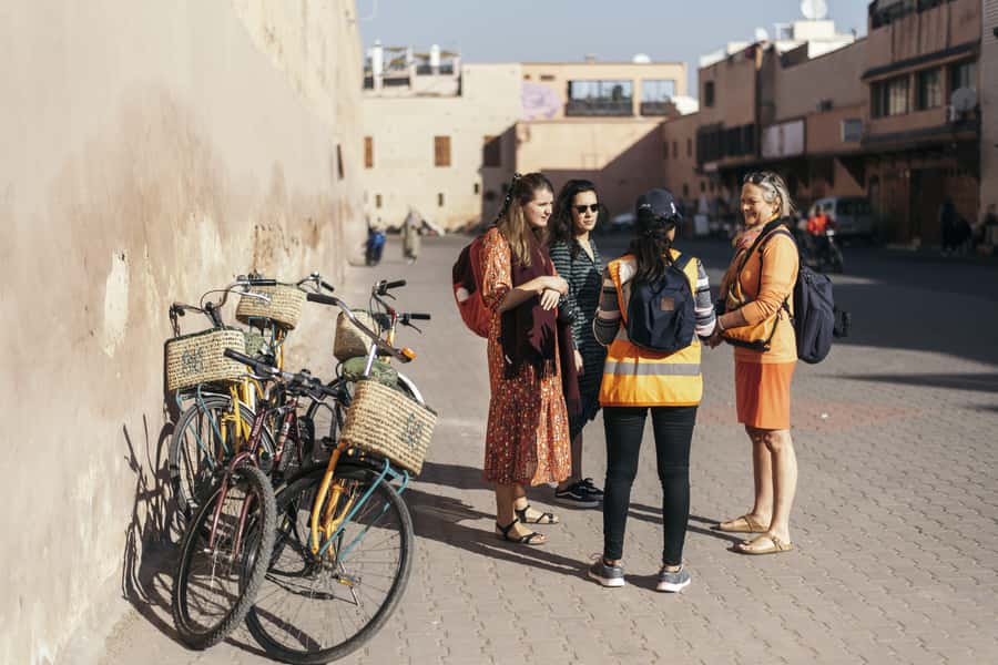 Marrakech: Cultural Bicycle Tour with Pastry and Tea - The hammam as a social place