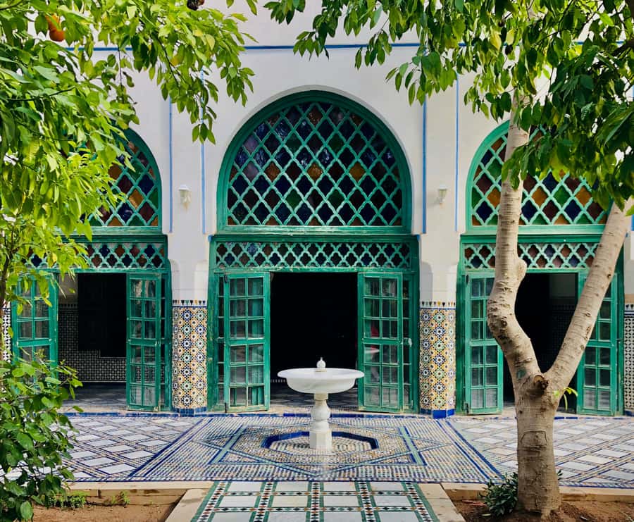 Marrakech: Customized Guided Walking Tour - Saadian Tombs and the city’s royal past