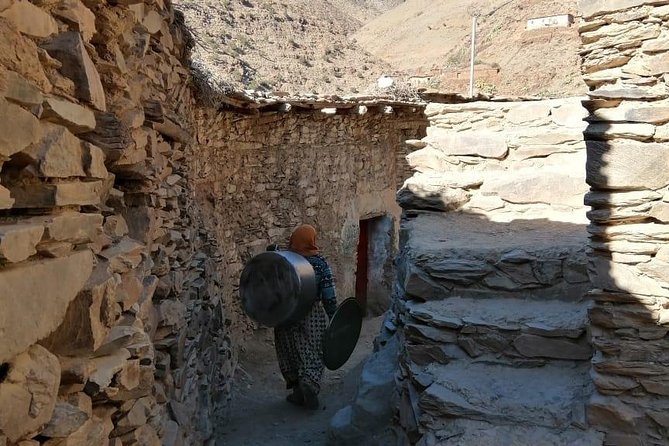 Marrakech Day Trip: Agafay Desert, Atlas Mountains and Camel Ride - Berber tea and a late mountain lunch