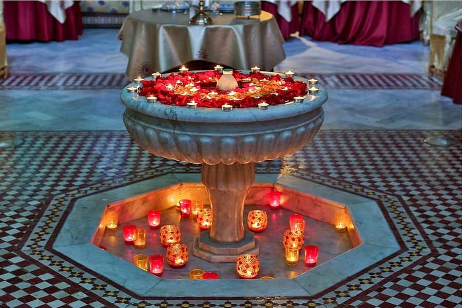 Marrakech: Dinner Show at Dar Essalam Restaurant - Choosing between the two dinner menus