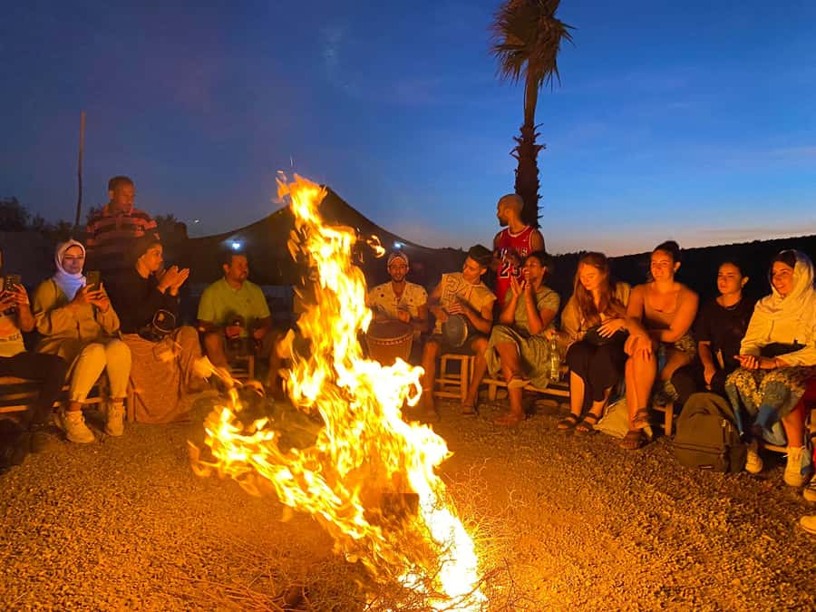 Marrakech: Evening Escape to the Agafay Desert - Tea, argan oil, and the first welcome