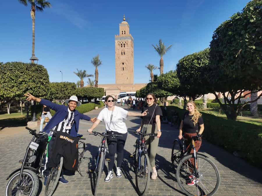Marrakech: Guided Bike Tour with a local Guide - Bab Agnaou and the first look at the old city