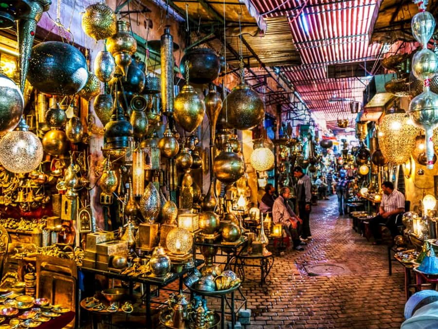 Marrakech: Historical Discovery Tour - Walking through the old city and market lanes
