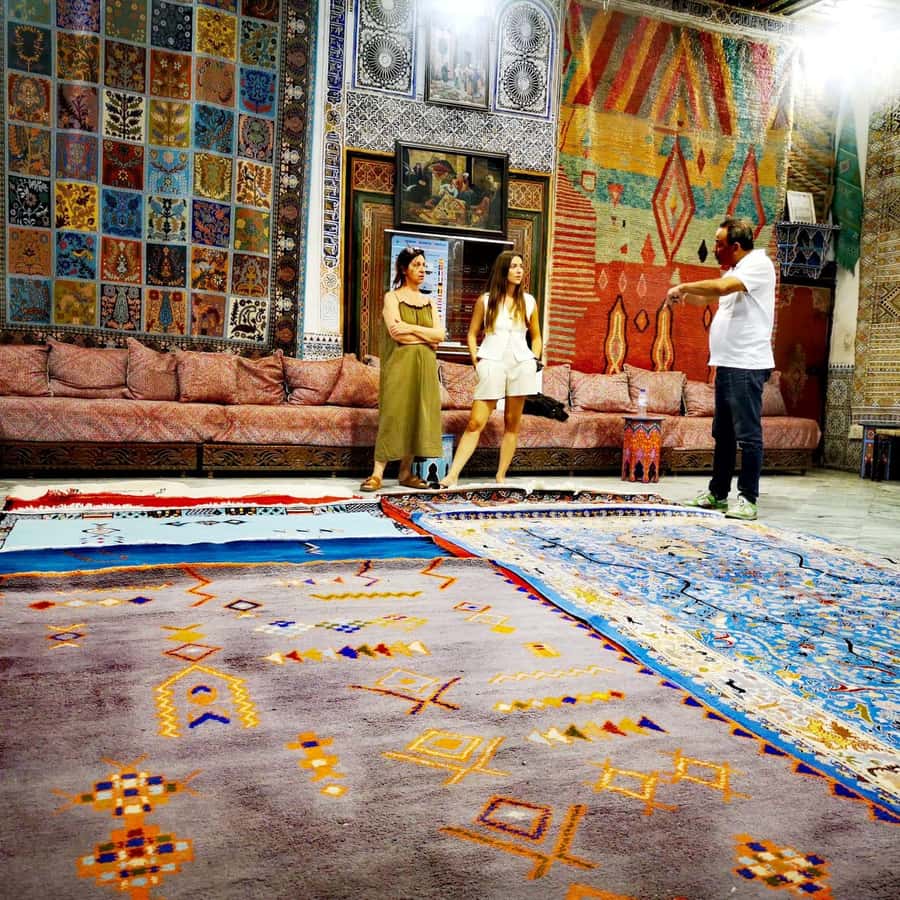 Marrakech Inviting shop around with your local guide - Key points to know before you book