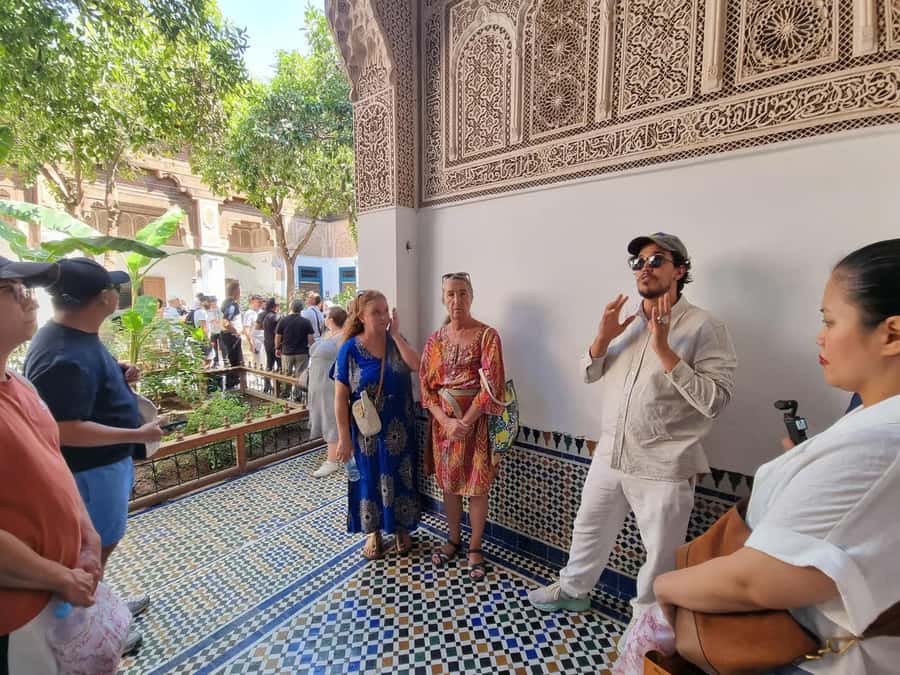 Marrakech: Monuments, Souks and Medina Guided Walking Tour - Starting at Jemaa El Fna with a clear meeting plan
