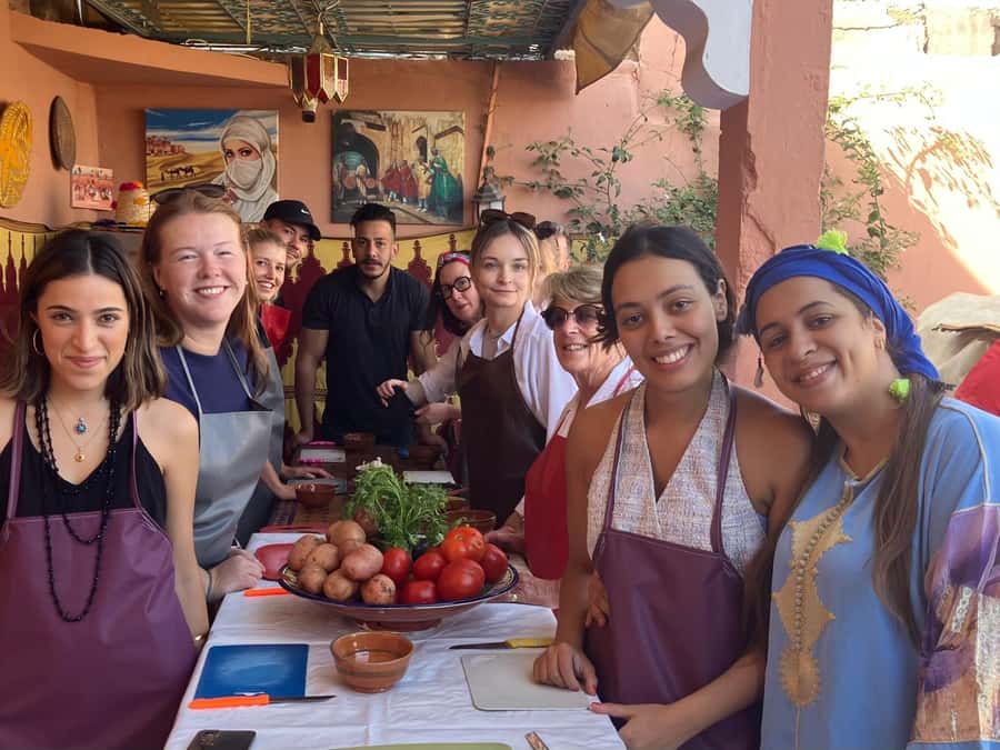 Marrakech: Moroccan Cooking Class with a Local Family - Who should book this experience