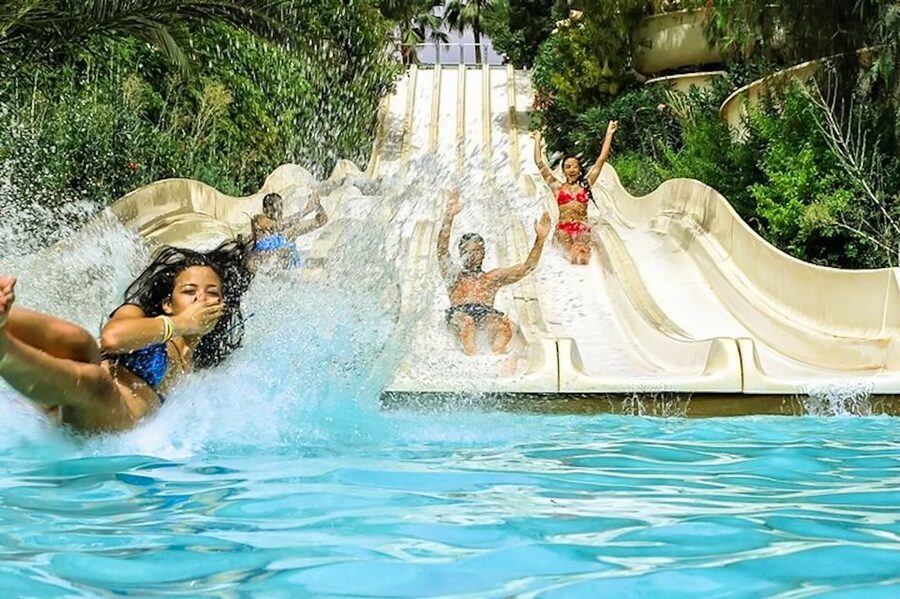 Marrakech: Oasiria Water Park Entrance Ticket - Eating at Oasiria