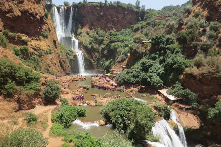 Marrakech: Ouzoud Waterfalls Guided Day Trip with Boat Ride - Lunch near the falls comes with a view
