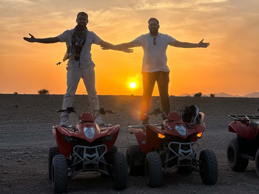 Marrakech: quad Adventure at the Dunes of the palmery desert - Getting started on the quad bikes