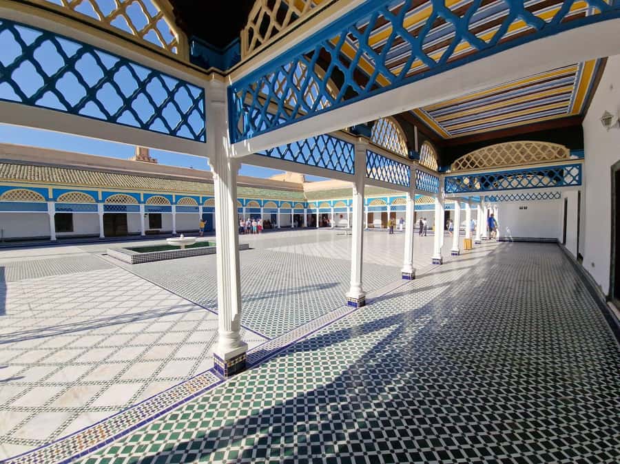 Marrakech: Saadian Tombs, Bahia Palace, Medina and Souk Tour - Koutoubia Mosque and Marrakech’s city symbol
