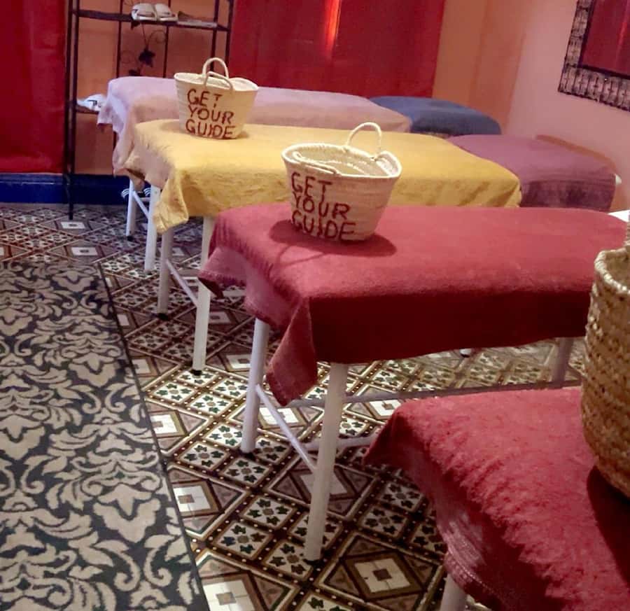 Marrakech: Souk Tour & Berber Hammam with Massage - What to expect inside the Berber hammam