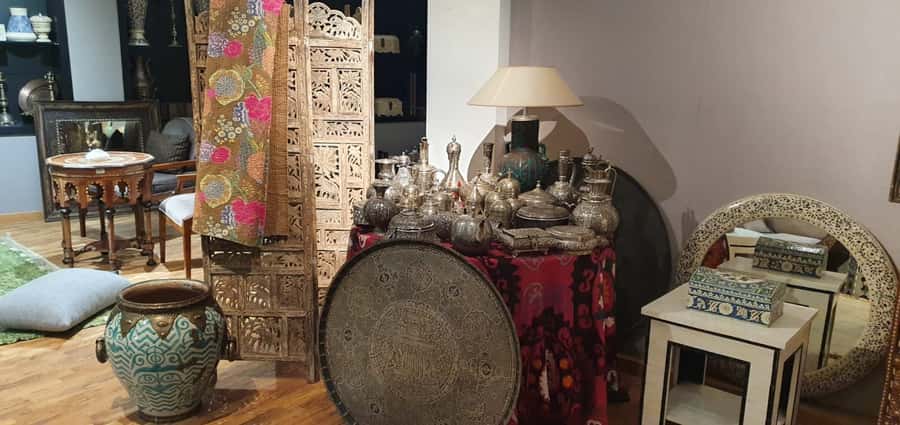 Marrakesh: Guided Souk Shopping Tour with a Local Guide - Who should book this souk tour?