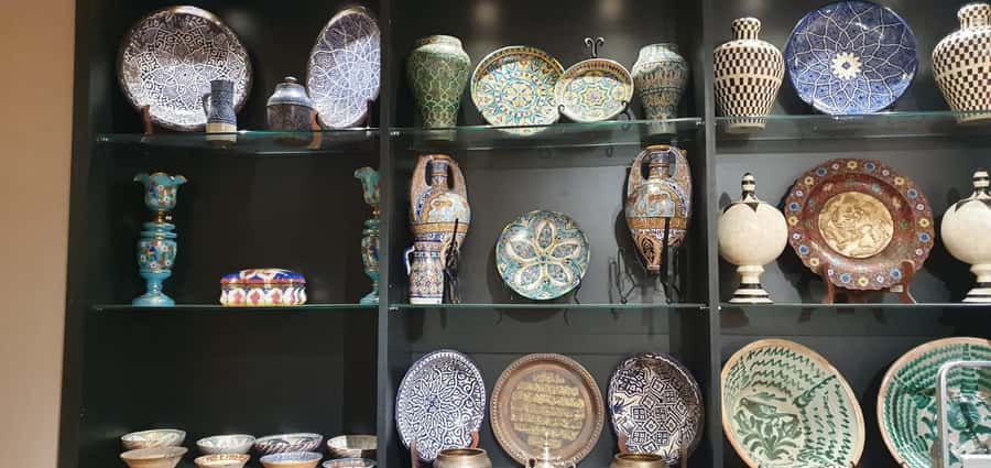 Marrakesh: Guided Souk Shopping Tour with a Local Guide - Why a guide helps in Marrakesh’s Medina
