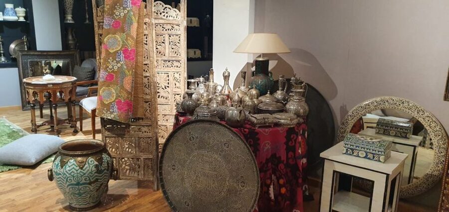 Marrakesh: Guided Souk Shopping Tour with a Local Guide - Getting around with more confidence