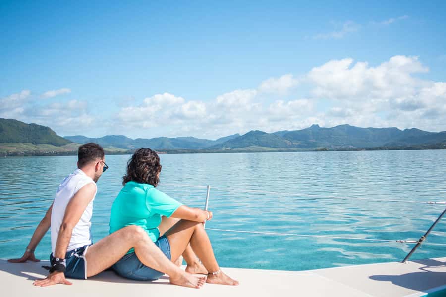 Mauritius: Catamaran Cruise to Ile aux Cerfs with BBQ Lunch - Setting Out From Pointe Jerome