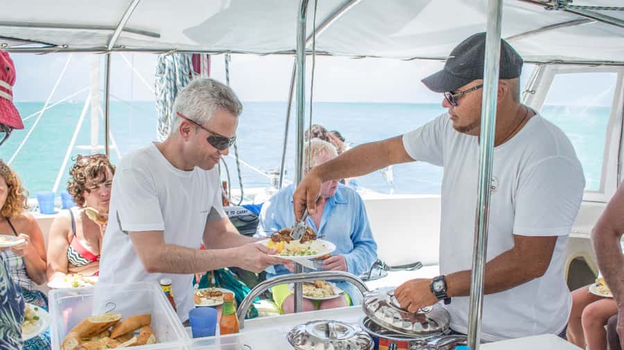 Mauritius: Catamaran Day Cruise to lle aux Cerfs with Lunch - Two hours on Ile aux Cerfs