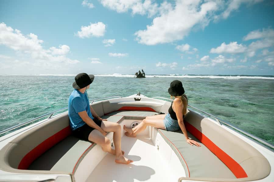 Mauritius: Full-Day Speedboat Tour to Ile aux Cerfs & BBQ - The speedboat, group feel, and ride