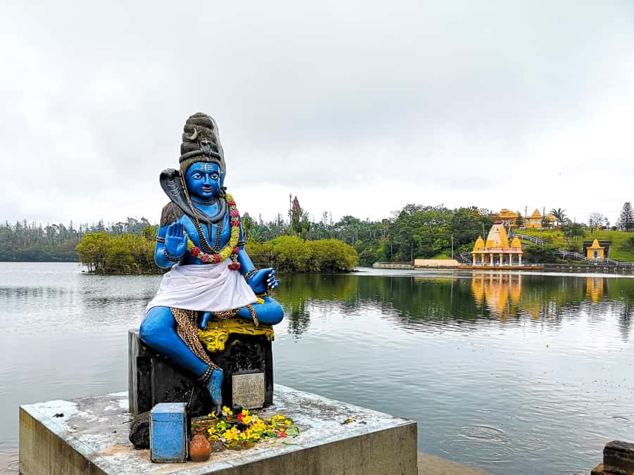 Mauritius: Guided Trip to the Southwest with Safari Tour - Alexandra Falls and the green valley below