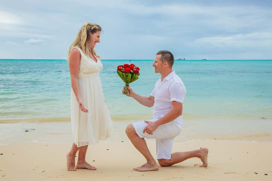 Mauritius: Photoshoot at Mont Choisy Beach - How the photographer helps you look natural