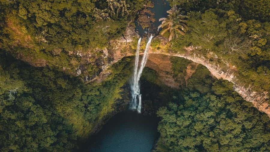 Mauritius: Private Full-Day South Mauritius Tour - Trou aux Cerfs and the highland start