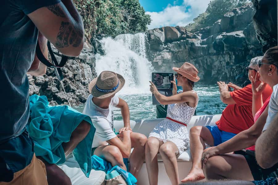 Mauritius: Speedboat Tour to Ile aux Cerfs with Lunch - First stop: Ile aux Cerfs beaches and lagoon