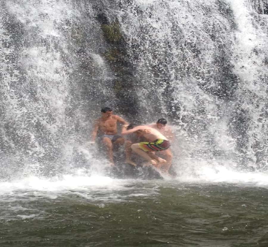 Mauritius: Tamarind Falls Guided Hike with Swim and Lunch - Meeting at Henrietta and getting started