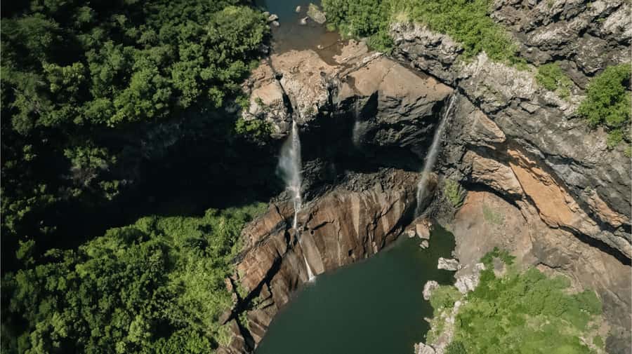 Mauritius: Tamarind Falls Highlights 3-Hour Hiking Trip - Starting at Henrietta and heading toward the canyon