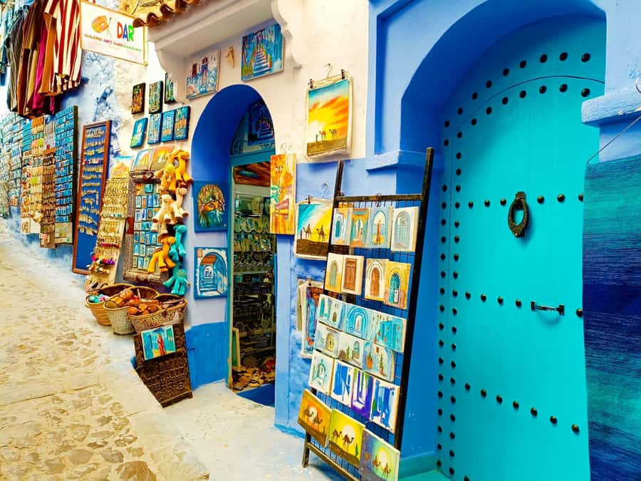 Memorable Day Trip From Fez to Chefchaouen the Blue City - Plaza Uta el-Hammam and the kasbah