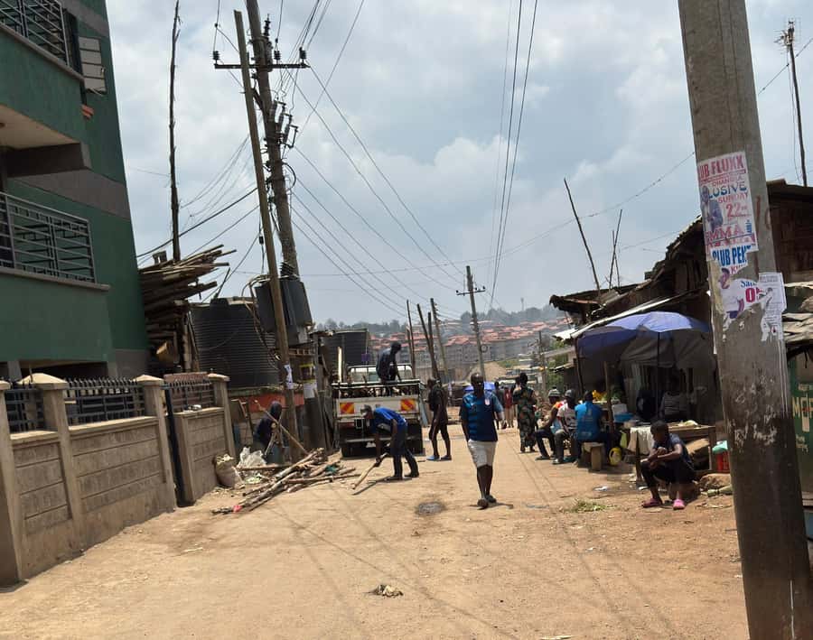 Nairobi: Explore Kibera Slum with Local Guides - The home visit shows everyday life in practical terms