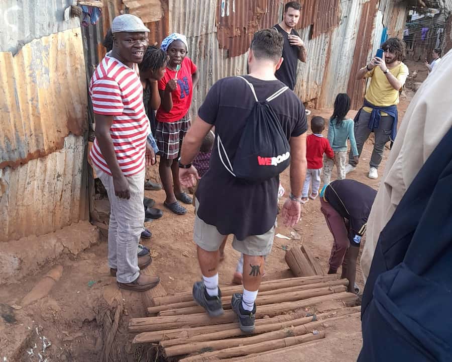 Nairobi: Explore Kibera Slum with Local Guides - The fixed-price curio shop