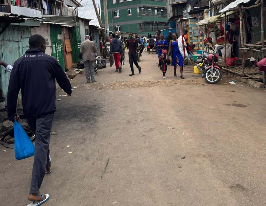 Nairobi: Explore Kibera Slum with Local Guides - What the guides add to the experience