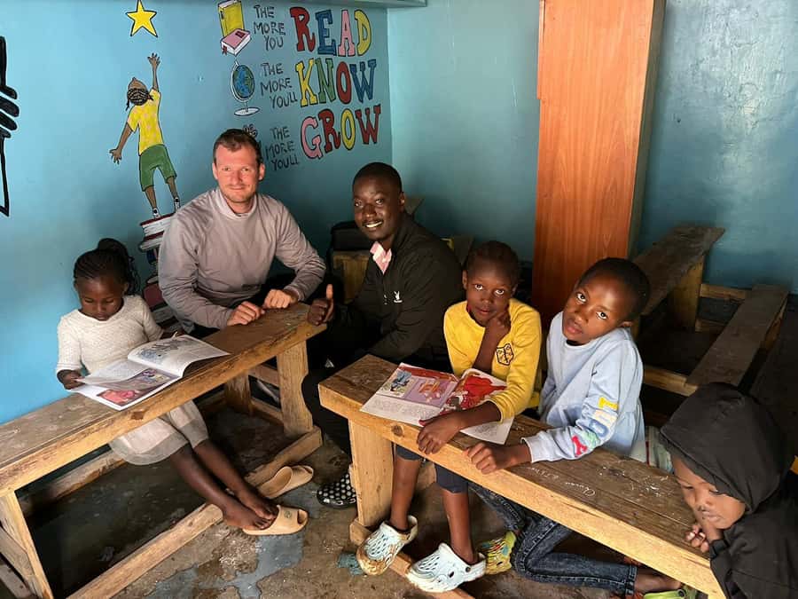 Nairobi: Kibera Slum storytelling tour with a Local - Safety, photography, and respectful conduct