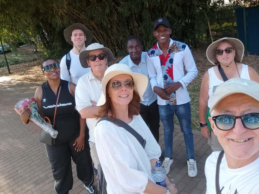 Nairobi Walking tour:Explore History Culture and Traditions - Jamia Mosque, City Market, and Jevanjee Garden
