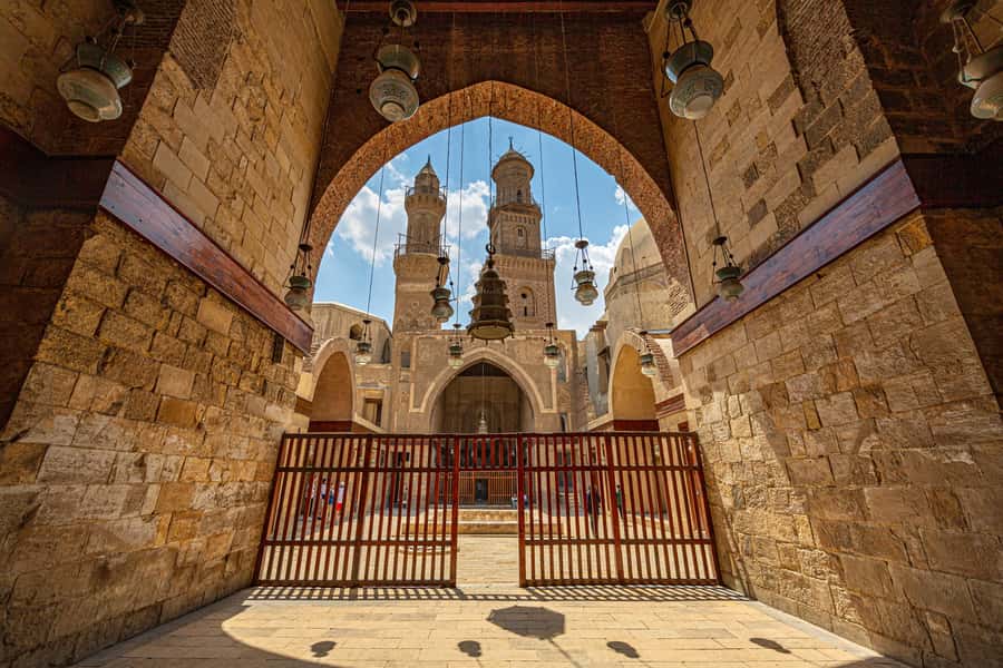 Old Cairo Guided Walk Tour: History, Culture & Street Bites - Sultan Barquq Mosque and the Mamluk style