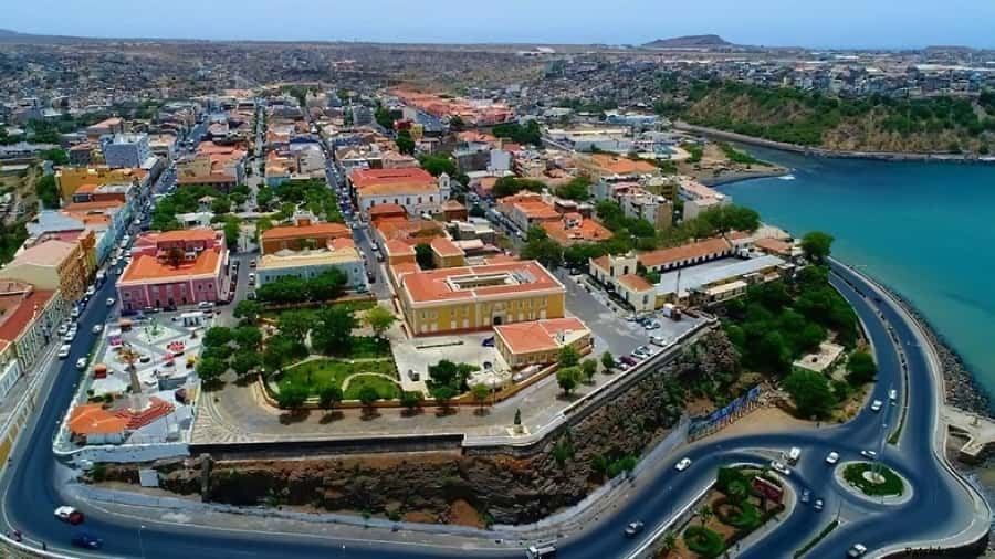 Praia & Cidade Velha: Guided City Tour - Two Sides of Santiago in One Morning or Afternoon