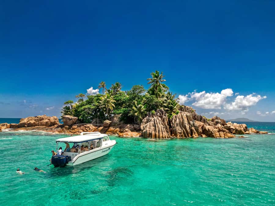 Praslin: Curieuse & St. Pierre Full-Day Boat Trip with Lunch - Key points to know before booking