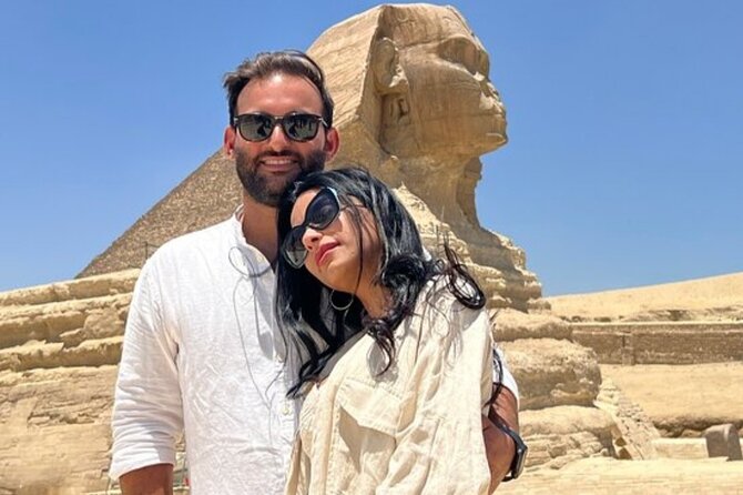 Private Day Tour Giza Pyramids, Egyptian Museum &Khan El-Khalili - Khafre, Menkaure, and the Valley Temple